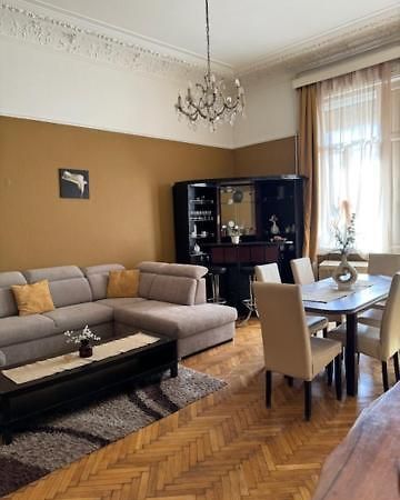 Izabella Home Budapest Esterno foto
