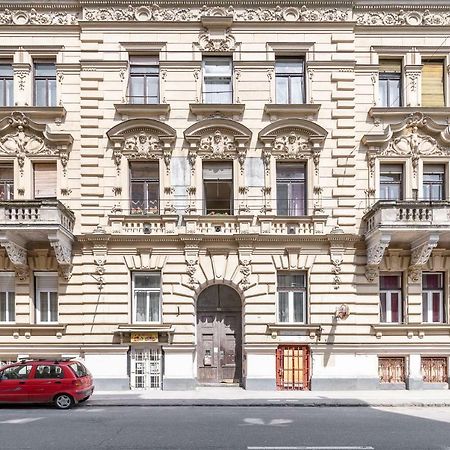 Izabella Home Budapest Esterno foto