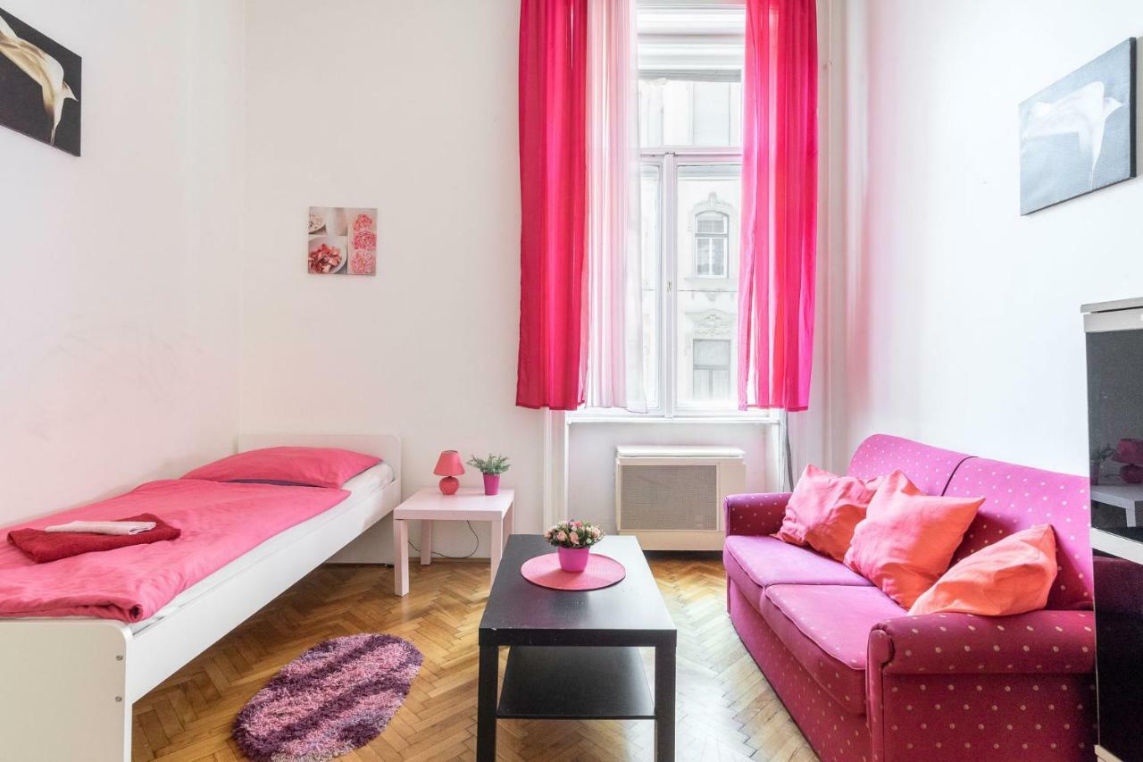 Izabella Home Budapest Esterno foto