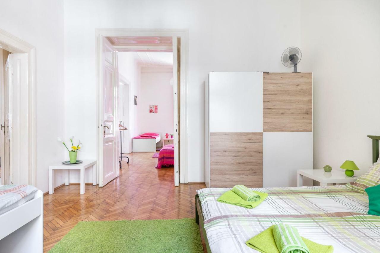Izabella Home Budapest Esterno foto